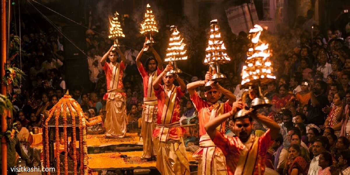Explore Kashi Vishwanath, Ganga Aarti, Sarnath, Prayagraj & Ayodhya with Local Experts.