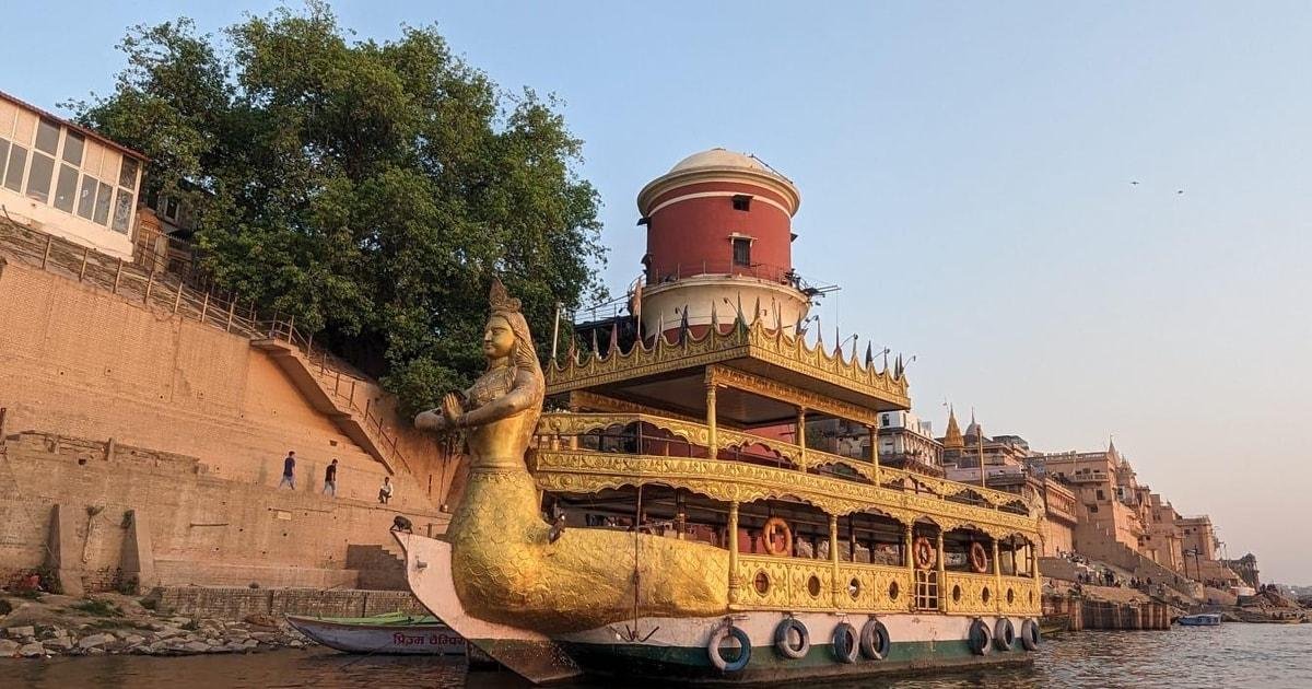 Bajra Boat Ride - Sightseeing