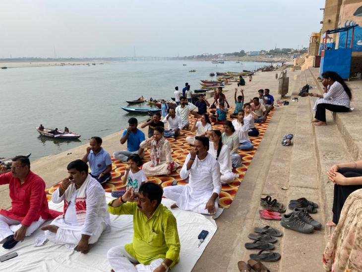 Assi Ghat Sunrise & Spiritual Walk Experience - Sightseeing