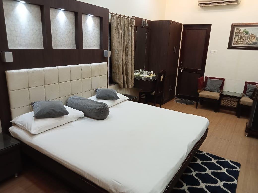 Royal Heritage Room